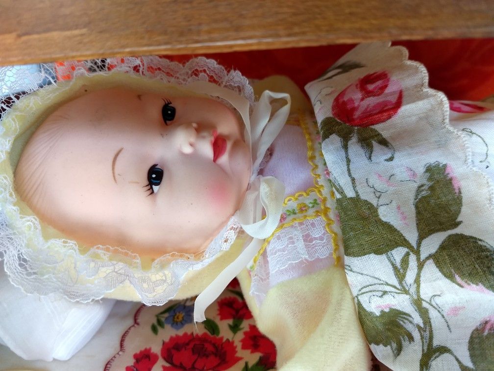 Vintage baby doll bunk bed with two dolls and toys