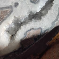 Really Beautiful Agate rock 9 I'll with Crystals