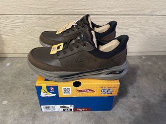 Sz 9.5 - Men’s Skechers Casual Shoes