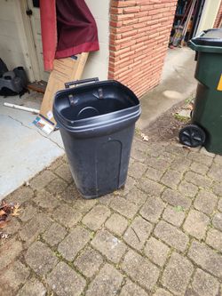 Medium Size Trash Can