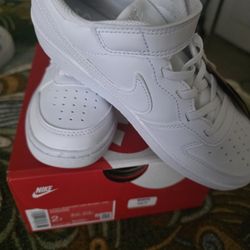 Size 2y White Nike