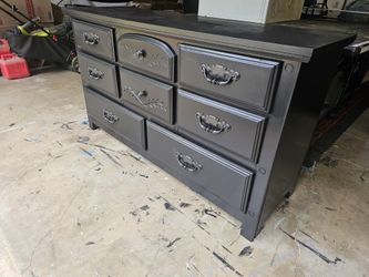 PENDING Pickup Black Dresser for Sale in San Antonio, TX - OfferUp