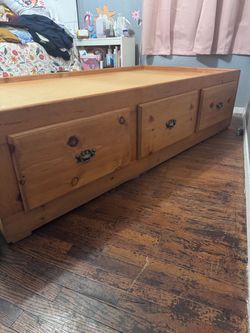 Solid wood twin bed frame