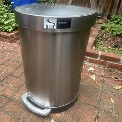 Brand New Trash can