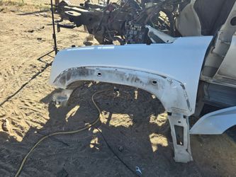 Driver fender for cadillac  2005 escalade  clean