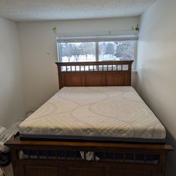 Queen bed + box spring + wood frame/headboard