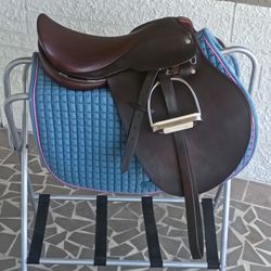16.5" Lovatt's & Rickett's Imperial Close Contact Saddle Package