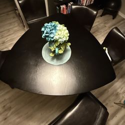 Modern 6-Piece Dining Set – Table + 4 Seats + Bench