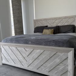 King Size bed with box spring and mattress