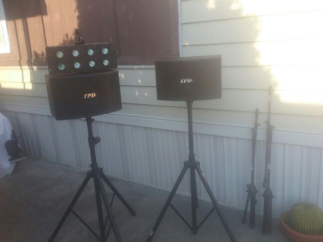 TPD Dual Speakers + Tripod Stands (Model: TPD-999)