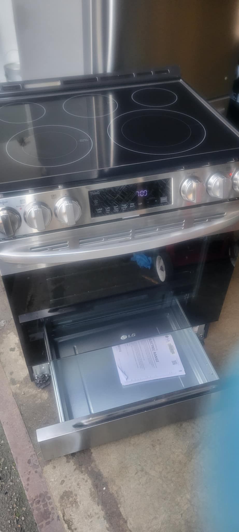 LG stainless steel slide in design stove  