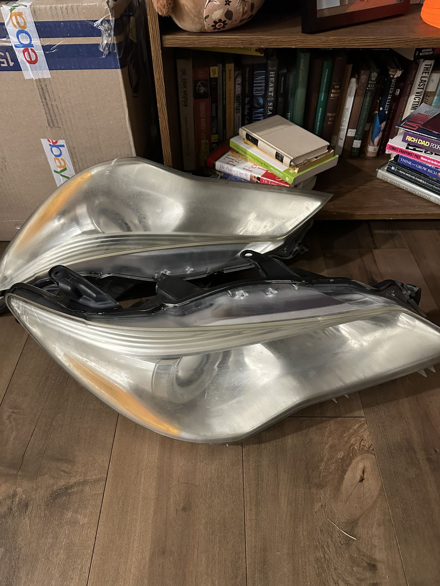 2016 Toyota Camry Headlights Used