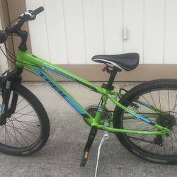 Trek MT220 Bike
