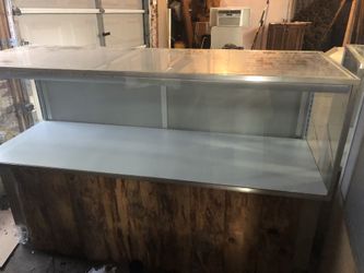 Show cases 2 5 foot 1 4 foot great condition