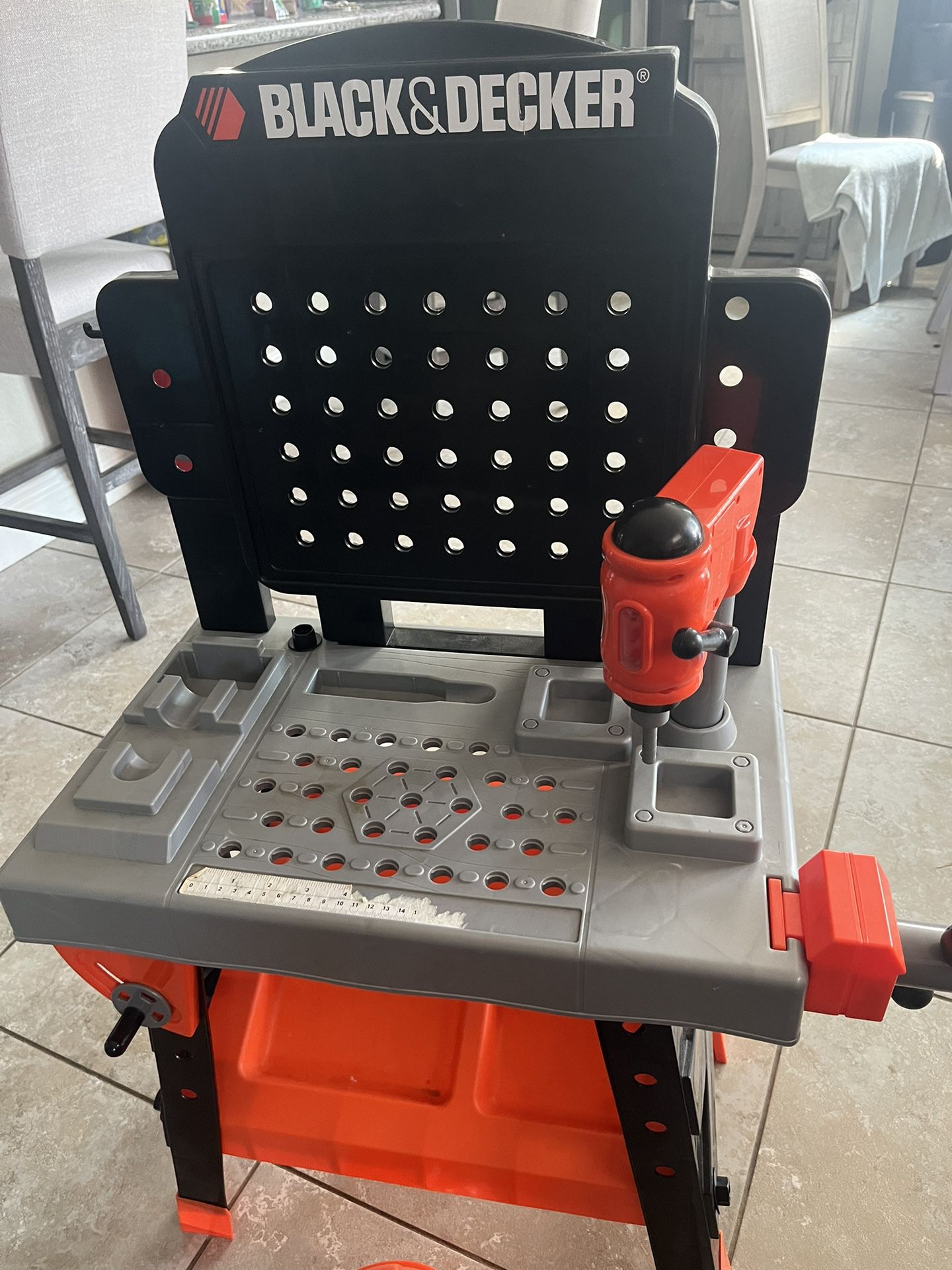 Black & decker Ready To Build Tool Bench for Sale in Santa Fe Springs, CA -  OfferUp