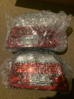 E39 OEM facelift tail lights