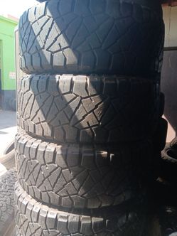 Used set of tires nitto ridge 35 1250 20 lt