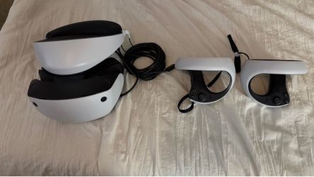 PlayStation VR2 Headset with Controllers