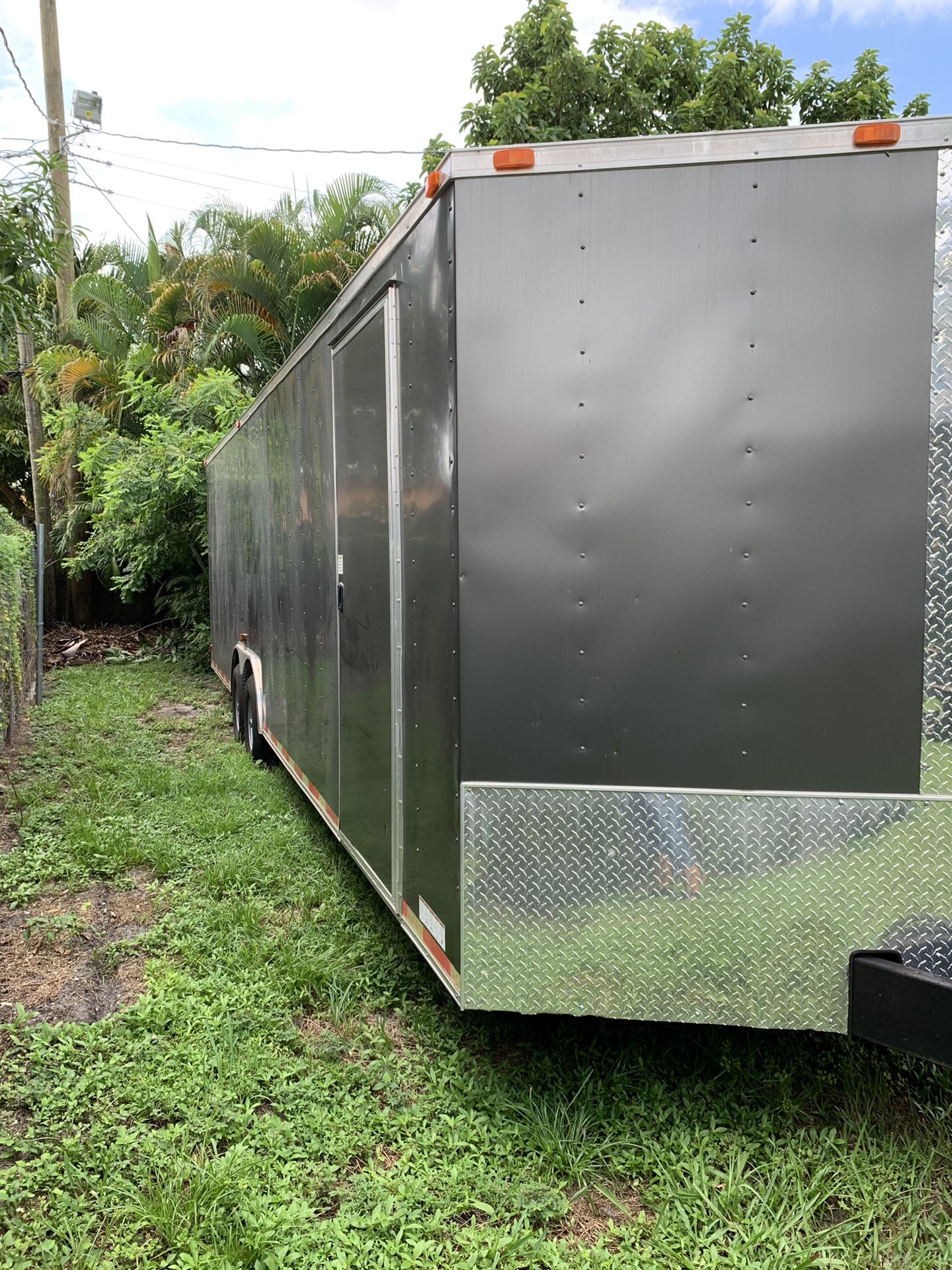 Cargo trailer 28 ft (race car trailer )