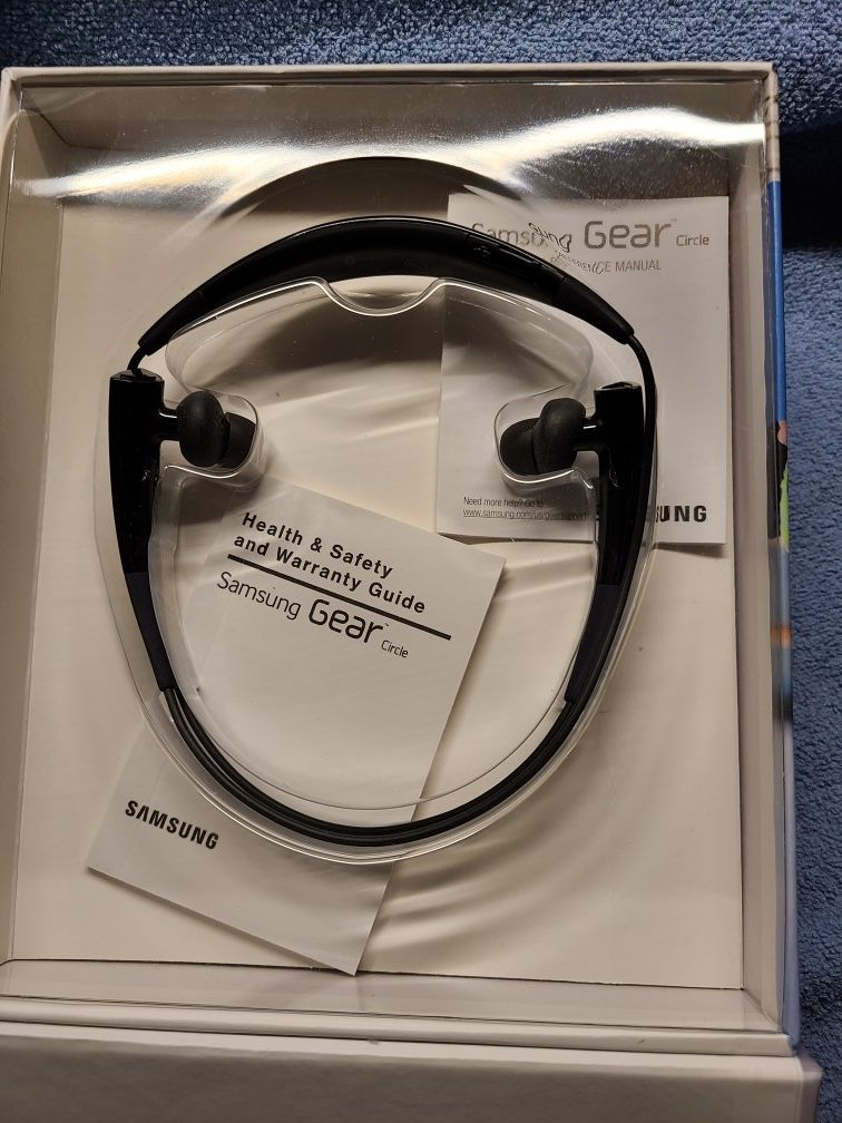 Samsung Gear Circle Wireless Headphones