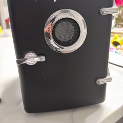 Frigidare Mini Fridge 