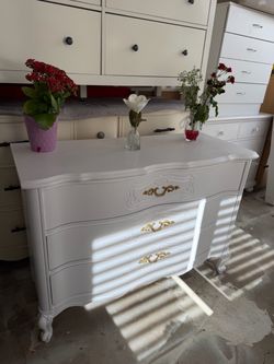 White Beautiful Dresser
