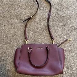 Michael Kors Bags/purse/ Wallet