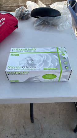 Nitrile Gloves