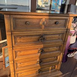 Dresser (5 Drawer)