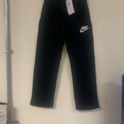 Nike Sportswear Boys Club Fleece Open Hem Pants   Sz XS.                Gt