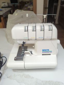 White superlock 2000 ATS Surger