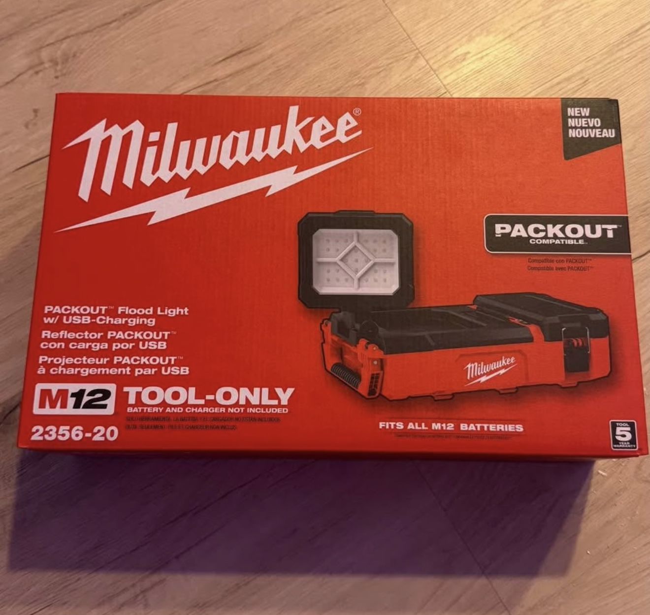 Milwaukee packout floodlight