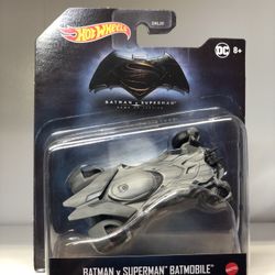 Hot Wheels Batman v Superman Batmobile (1:50)