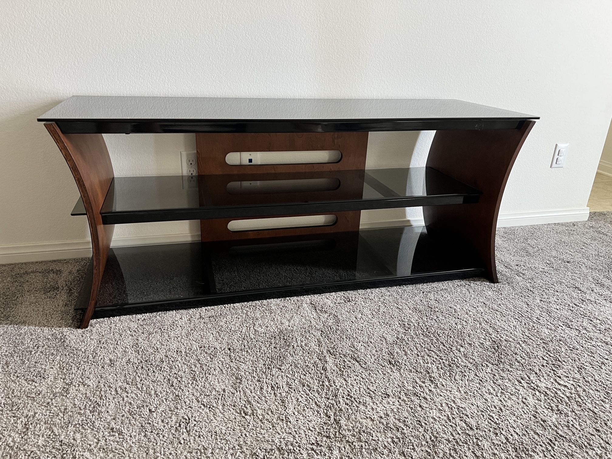 Curved Wood Audio/Video Stand