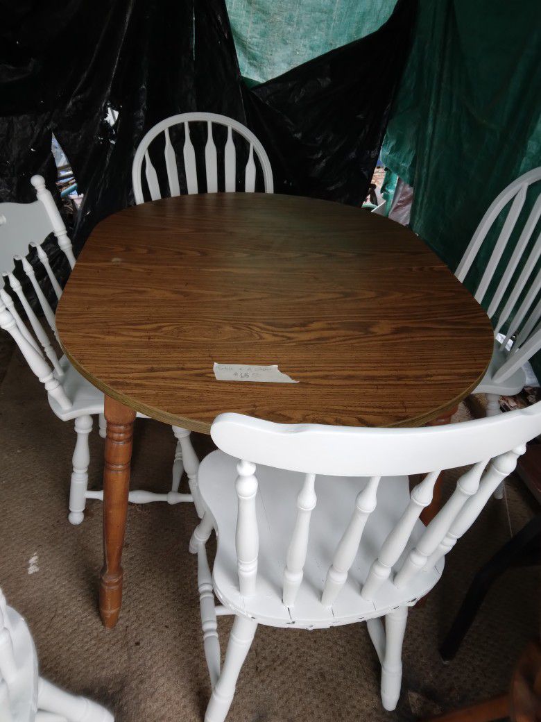 Oval Dining Table & 4 Chairs