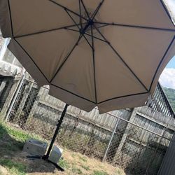 Sun Breeze Outdoor Umbrella w/ Mosquito Netting