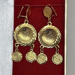 beautiful hanging unique women earrings  ✨hypoallergenic✨