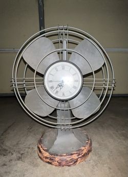 Vintage-Style Fan Clock – Metal Decor