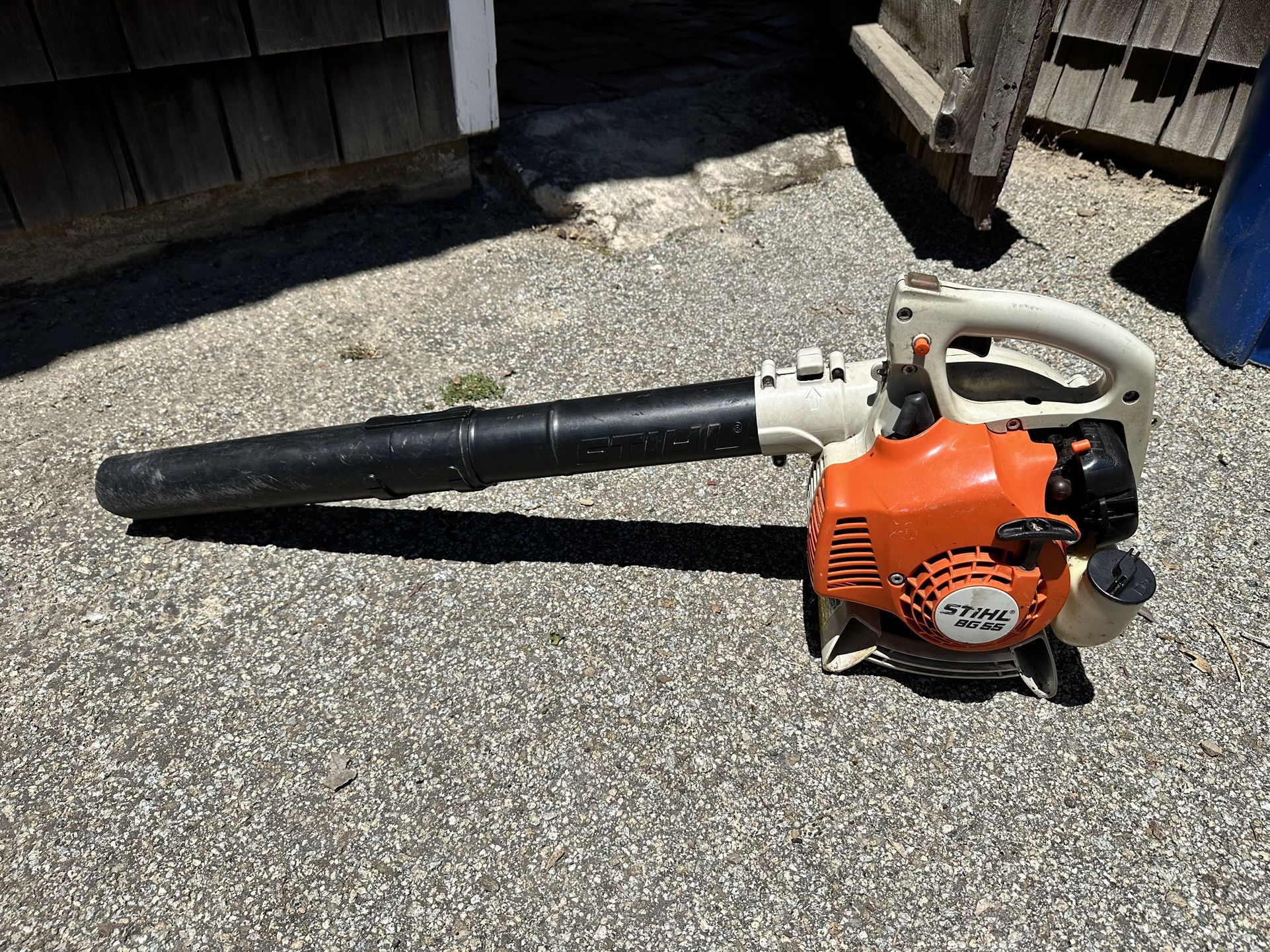 Stihl BG55 gas powered leaf blower for Sale in Los Gatos, CA OfferUp