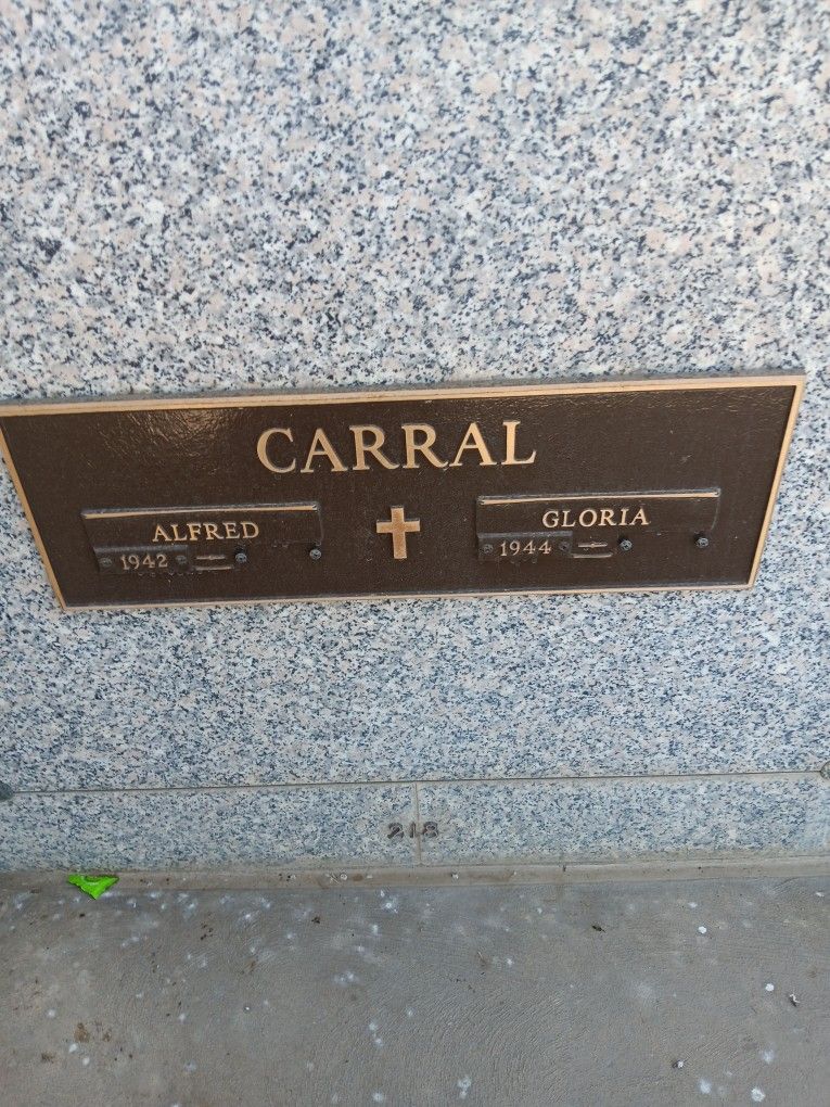 Burial Crypts For two (2) At Fresno MEMORIAL GARDENS]