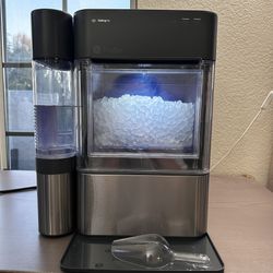 GE Ice Maker – Model XPIO43SC1SS | Very Good Condition