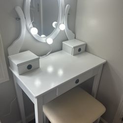 Makeup Vanity 