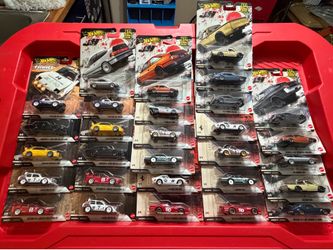 car culture premium sets one of the vintage racing set is missing a car