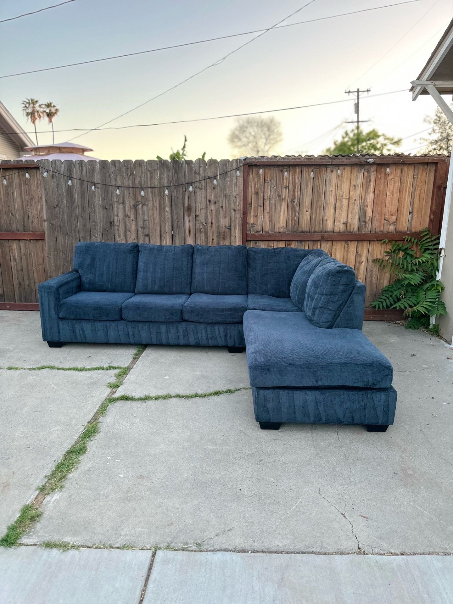 Free Delivery! Blue Couch Sectional