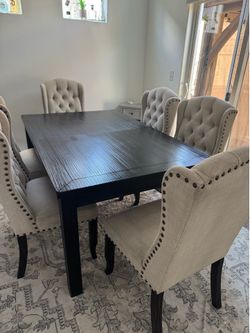 Dining room table set