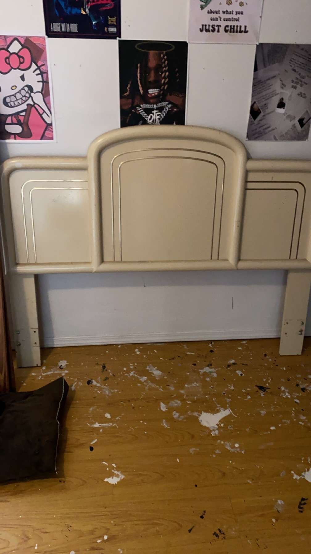 white antique head board