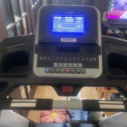 Spirit - Model XT185 Treadmill