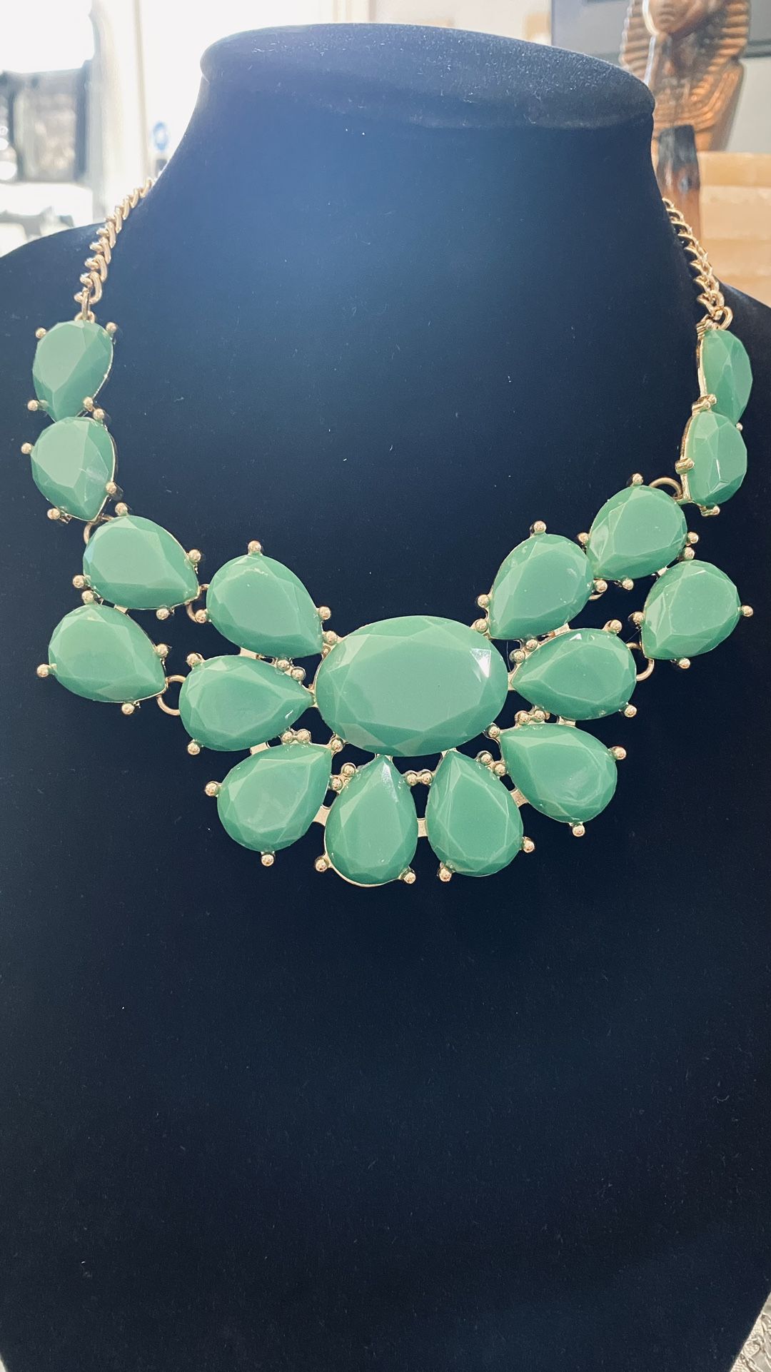 Beautiful Green Choker