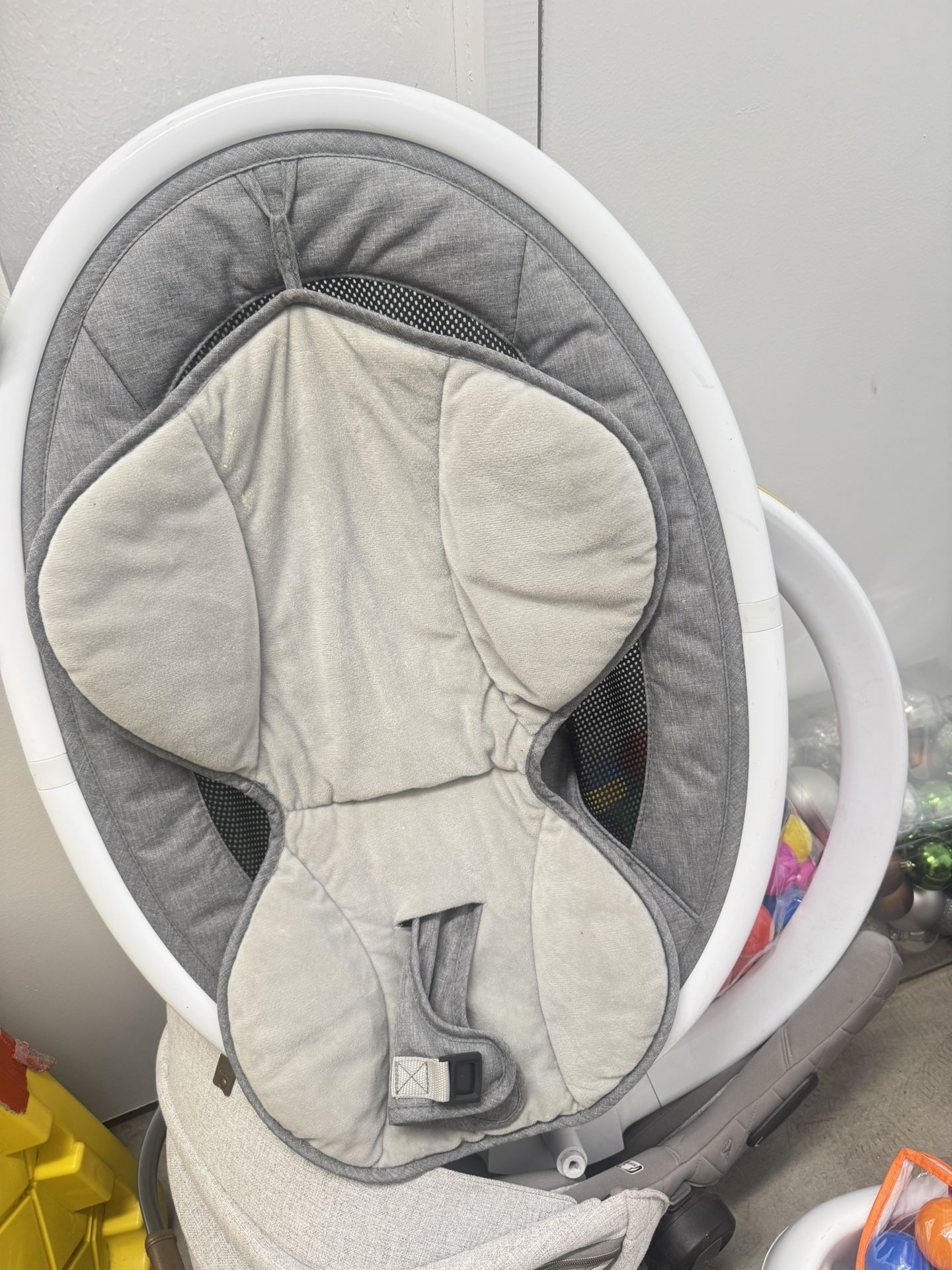 Munchkin Swing