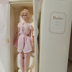 ATTN. BARBIE CoLLECTOR 2001' SILKSTONE #4.  $150.00 